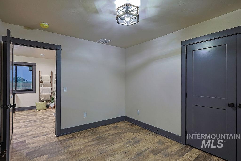 427 E 300 N Property Photo 44