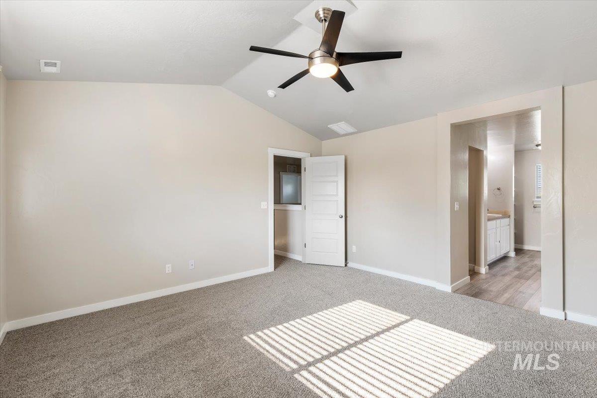 5062 N Maplestone Ave Property Photo 13
