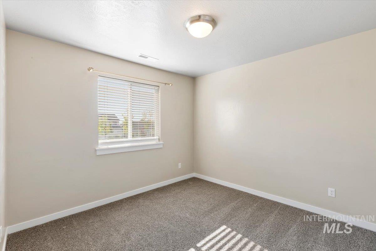 5062 N Maplestone Ave Property Photo 24