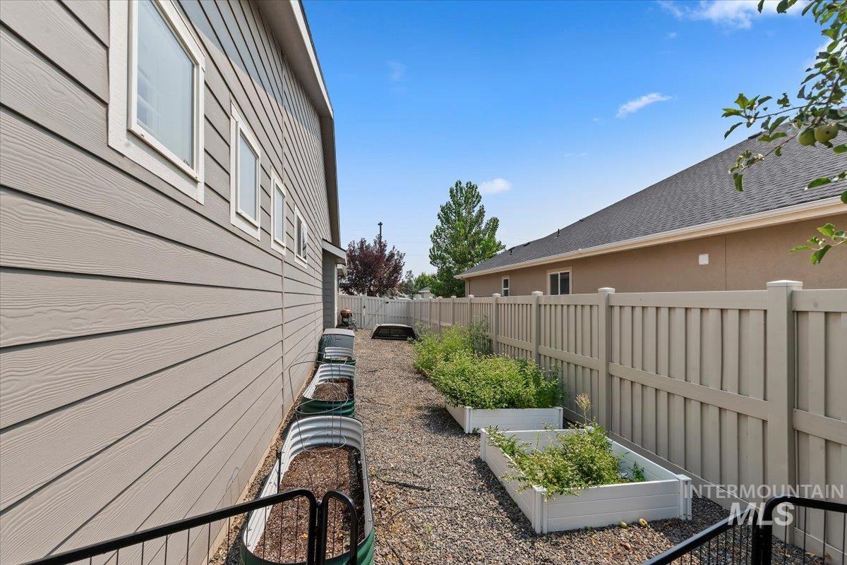 1653 Shoal Point Ave Property Photo 38