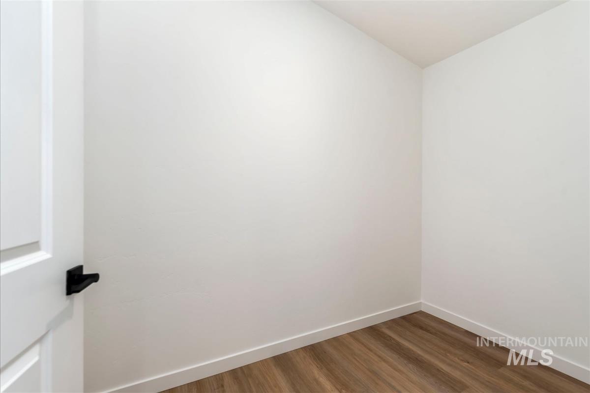 2026 S Mackinnon Ln Property Photo 36