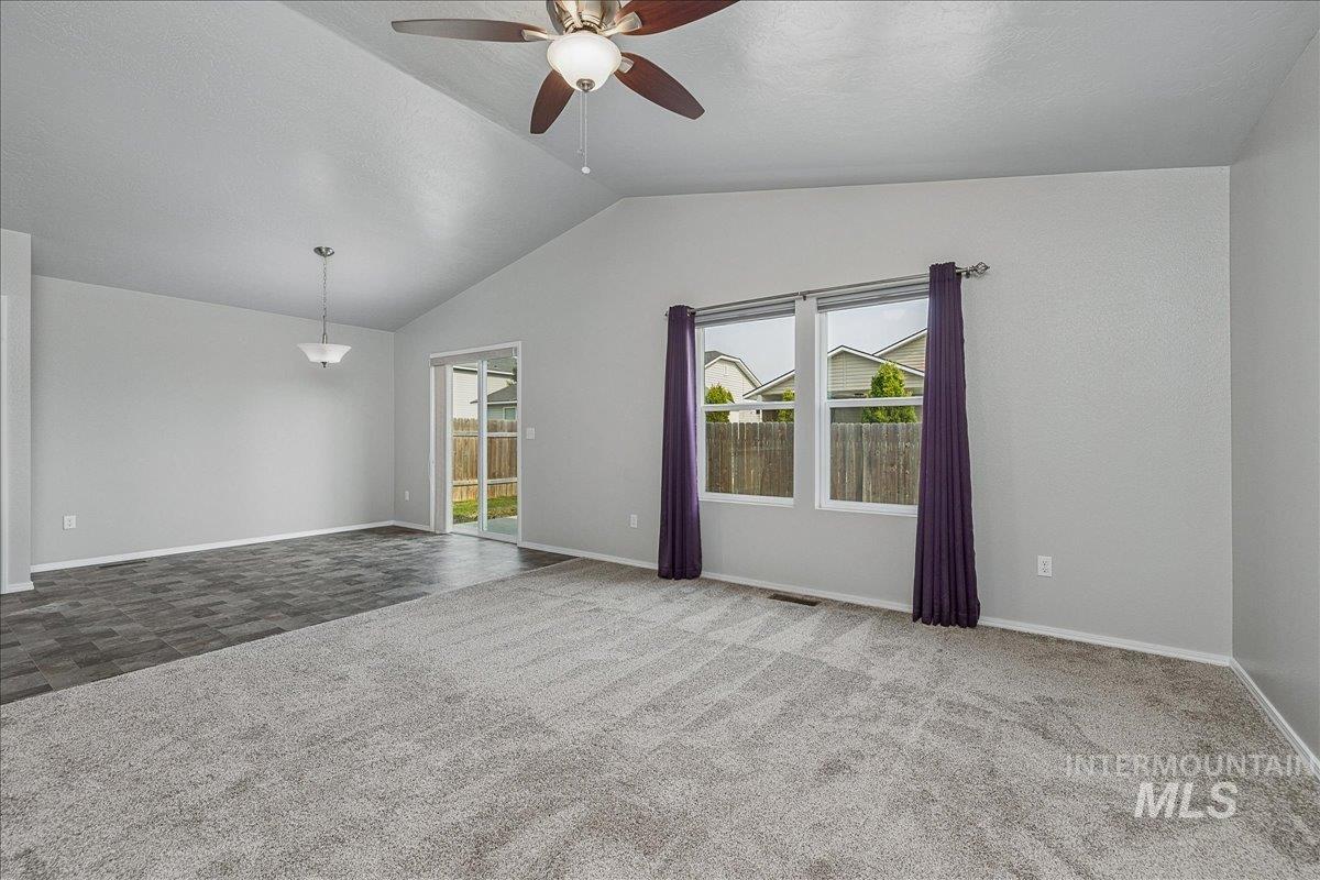 11742 Wilmington St Property Photo 5
