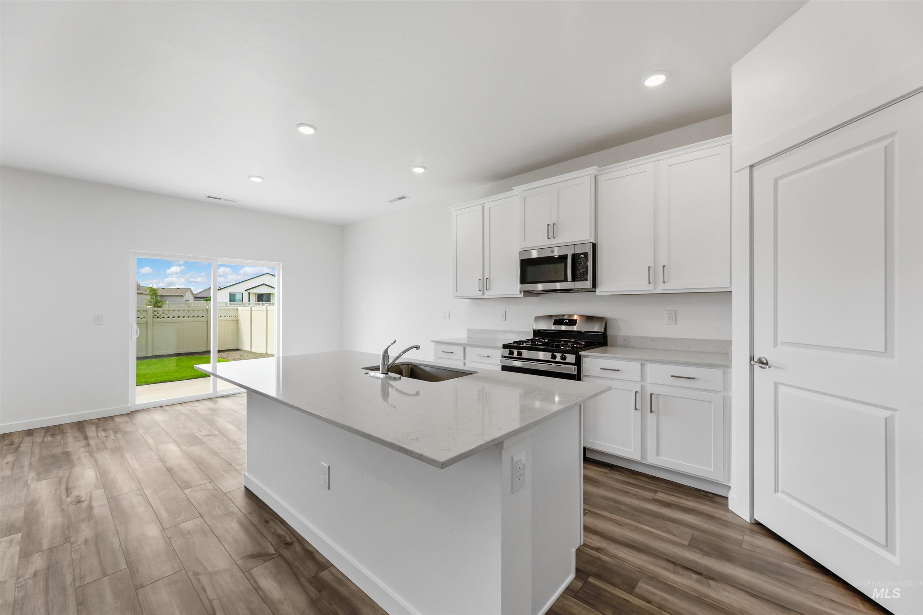 15133 Aviaticus Way Property Photo 6