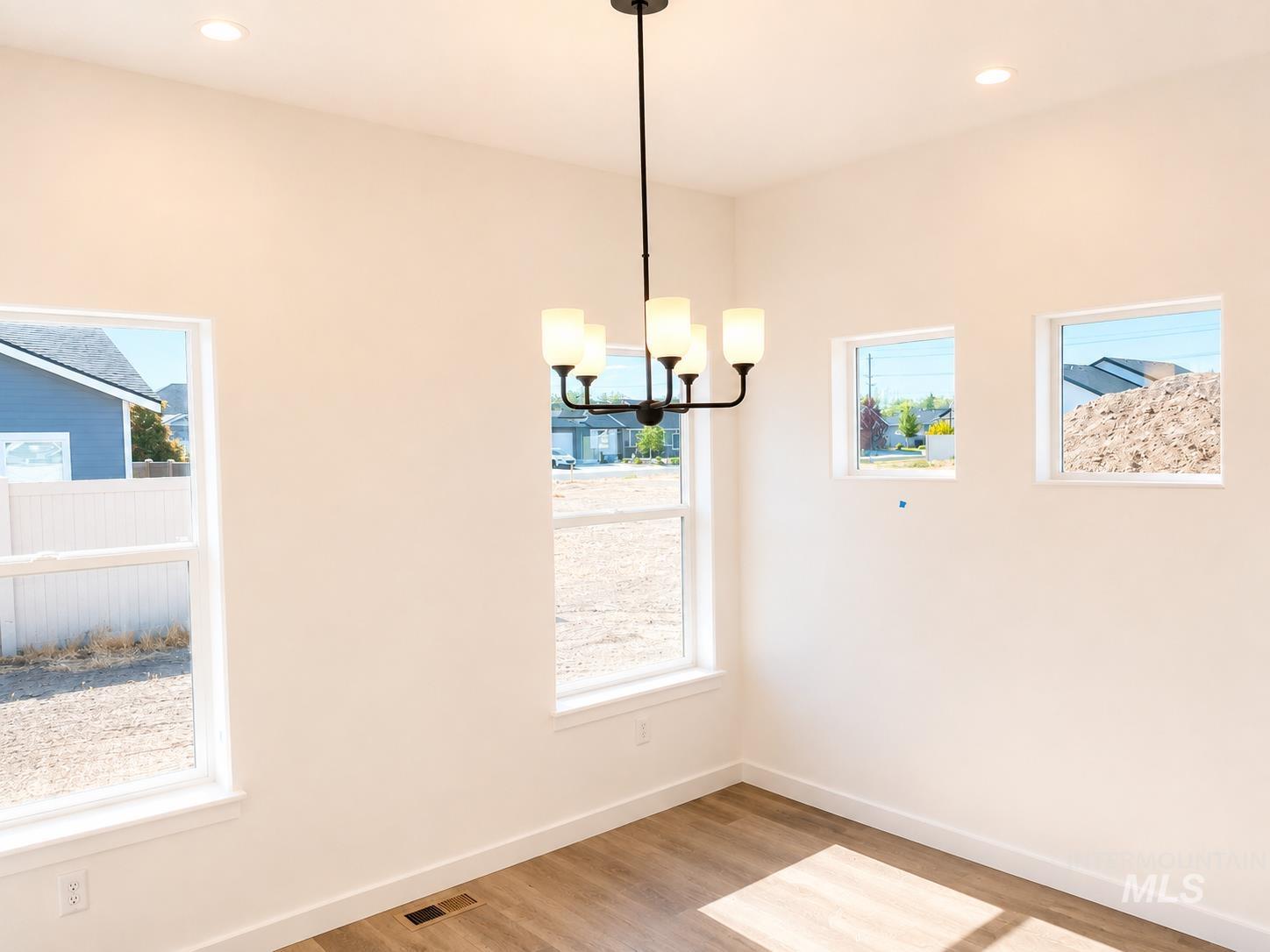 988 Kenbrook Loop Property Photo 9