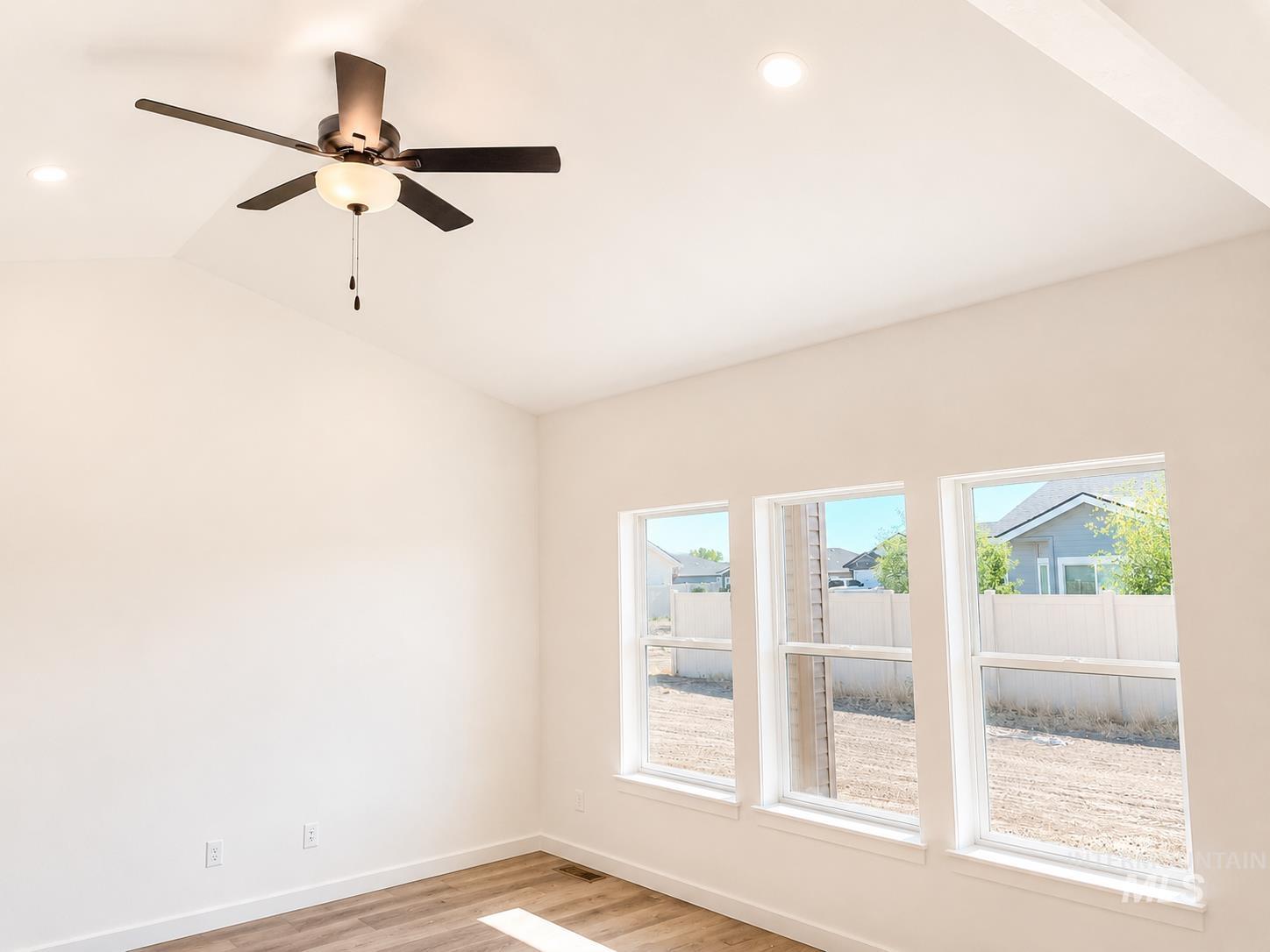 988 Kenbrook Loop Property Photo 10