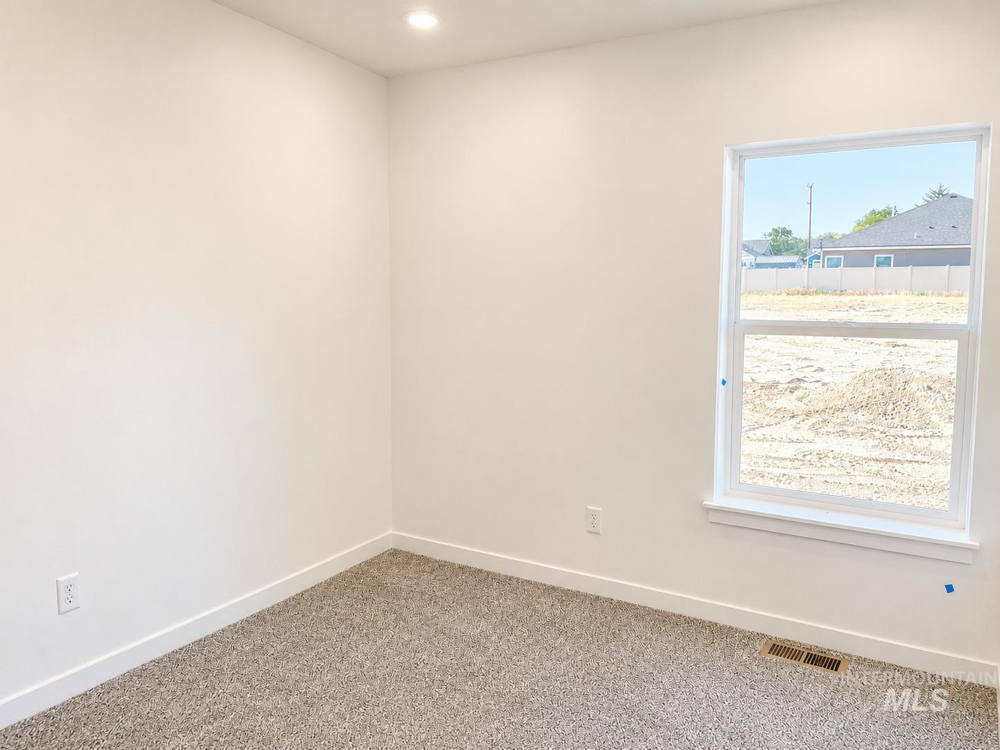 988 Kenbrook Loop Property Photo 16