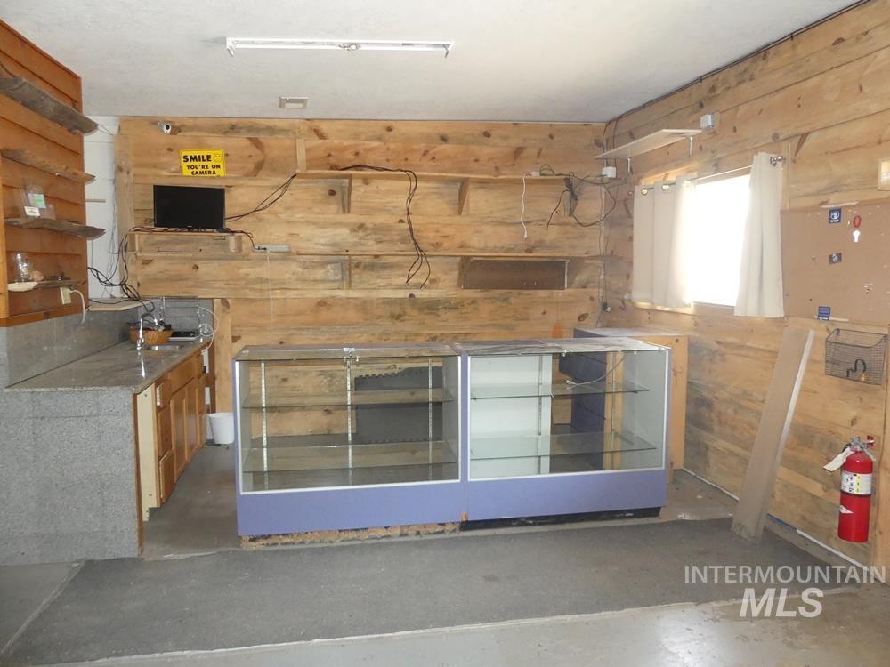 130 River Street Property Photo 6