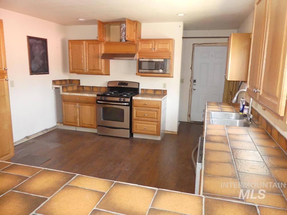 130 River Street Property Photo 28