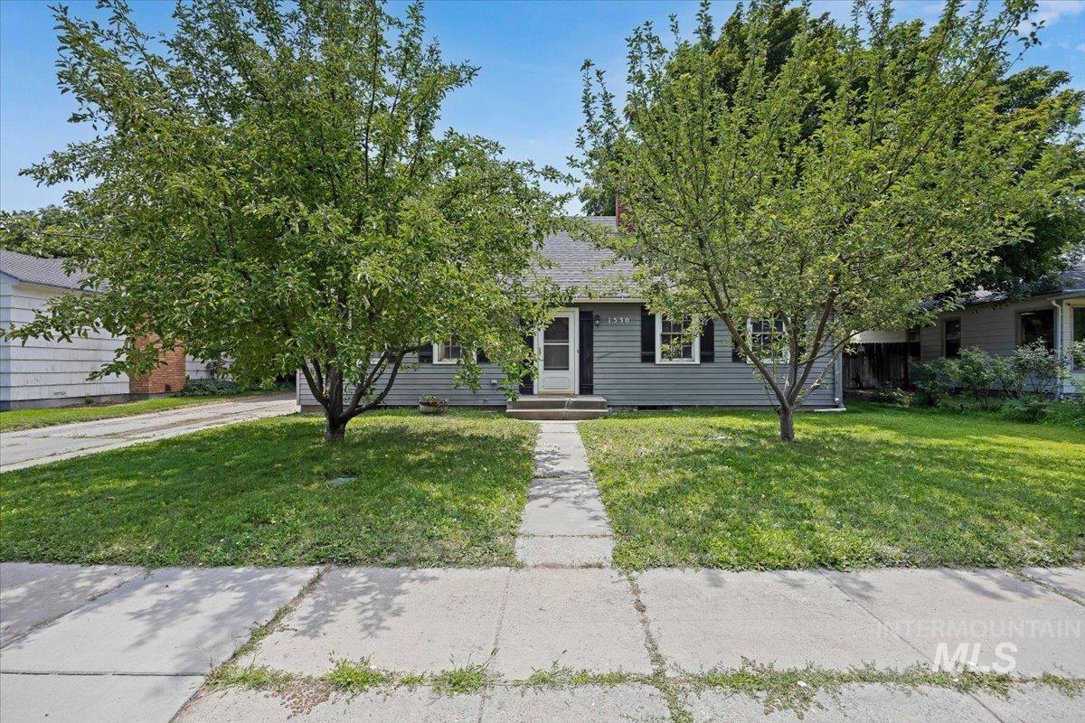 1530 9th Ave. East Property Photo 1
