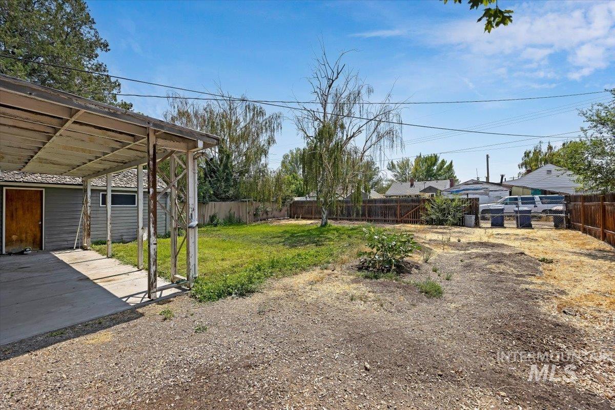 1530 9th Ave. East Property Photo 28