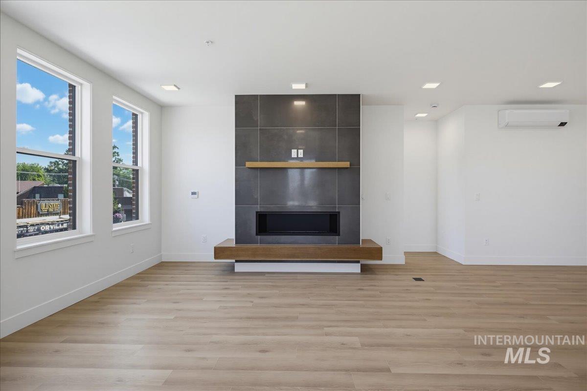 55 E State St Property Photo 6