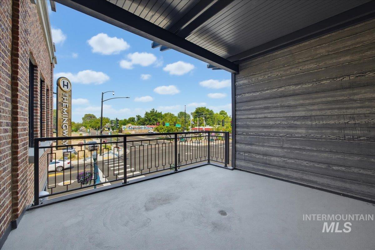 55 E State St Property Photo 8