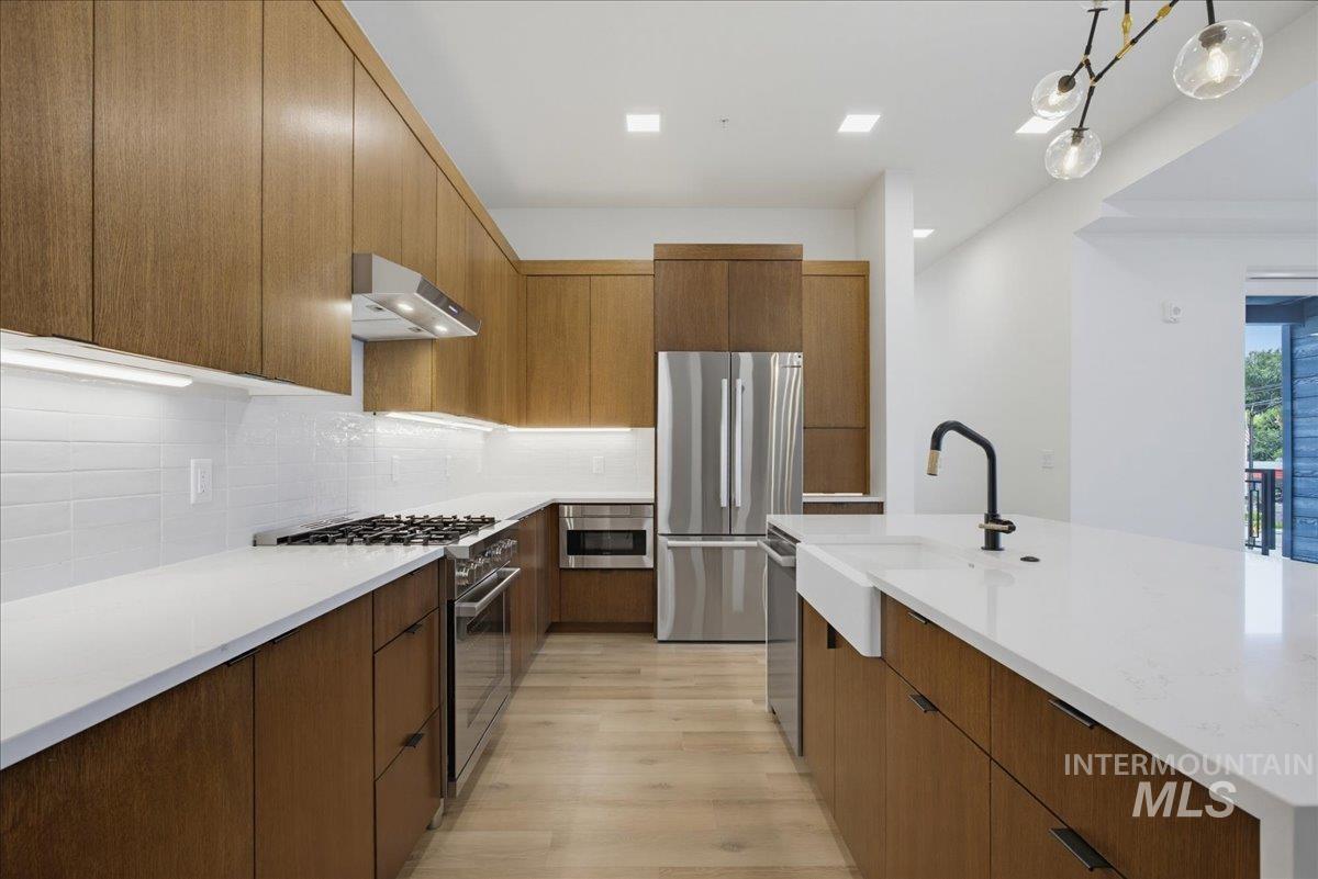 55 E State St Property Photo 11