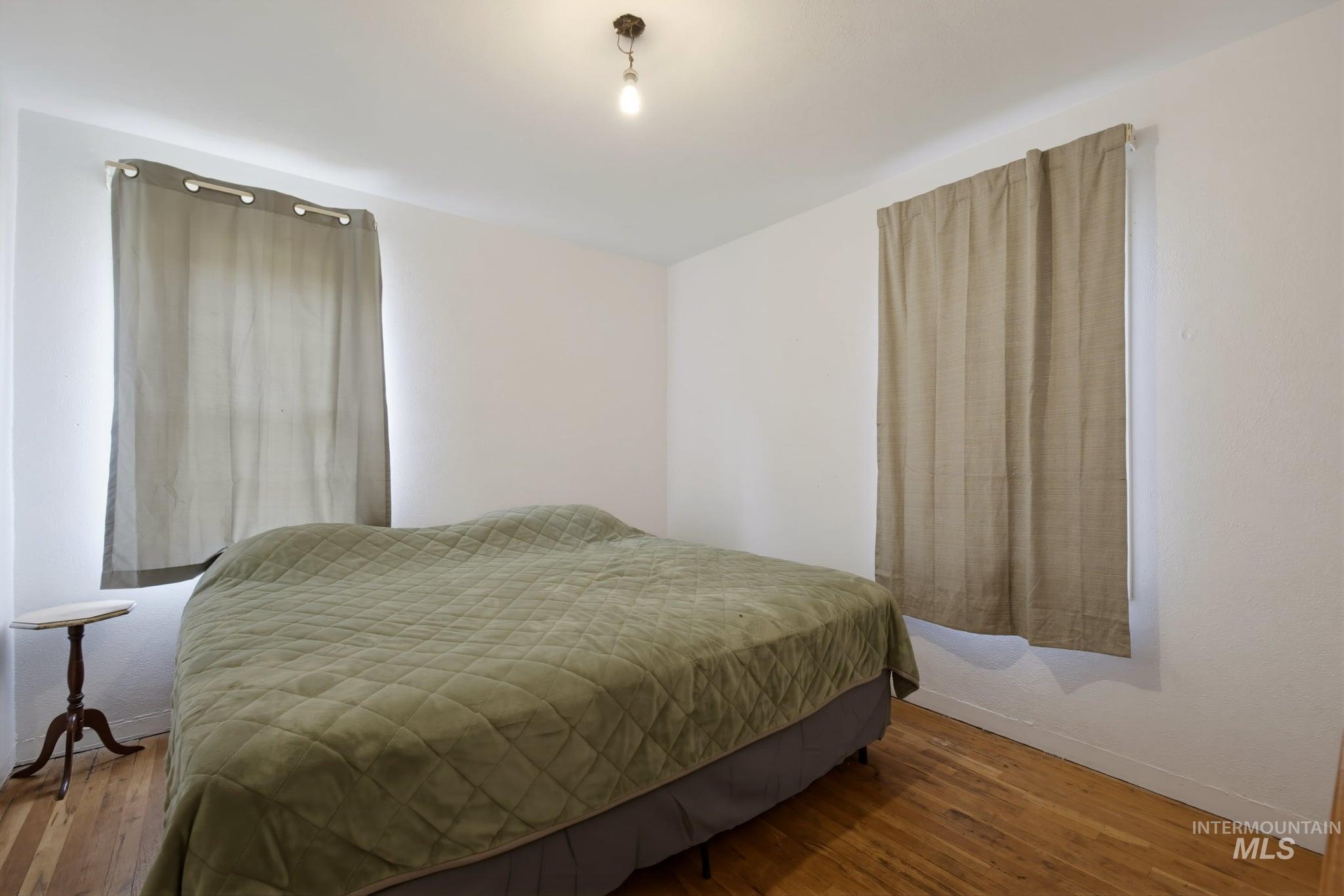 1107 E Logan Street Property Photo 13
