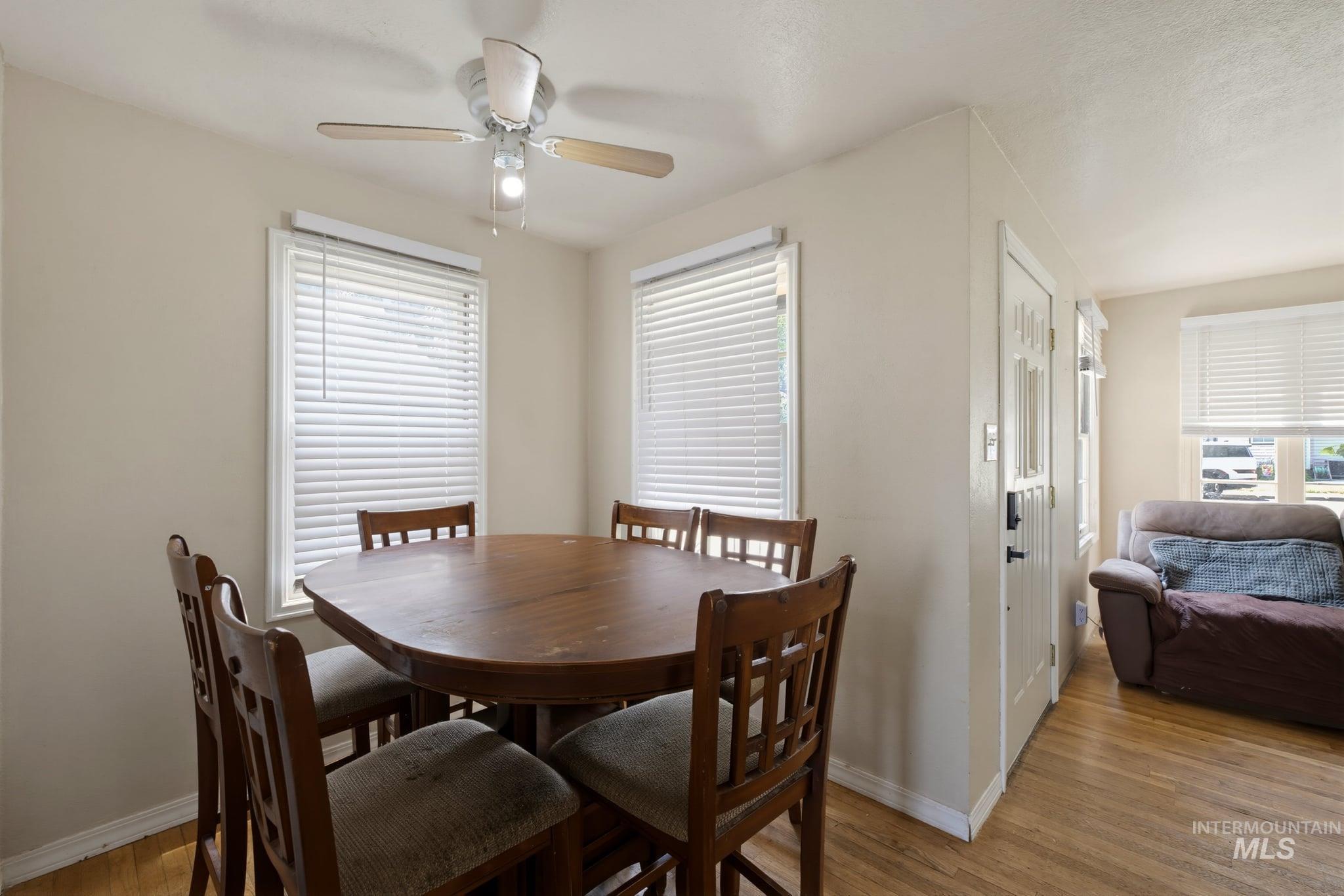 1107 E Logan Street Property Photo 21