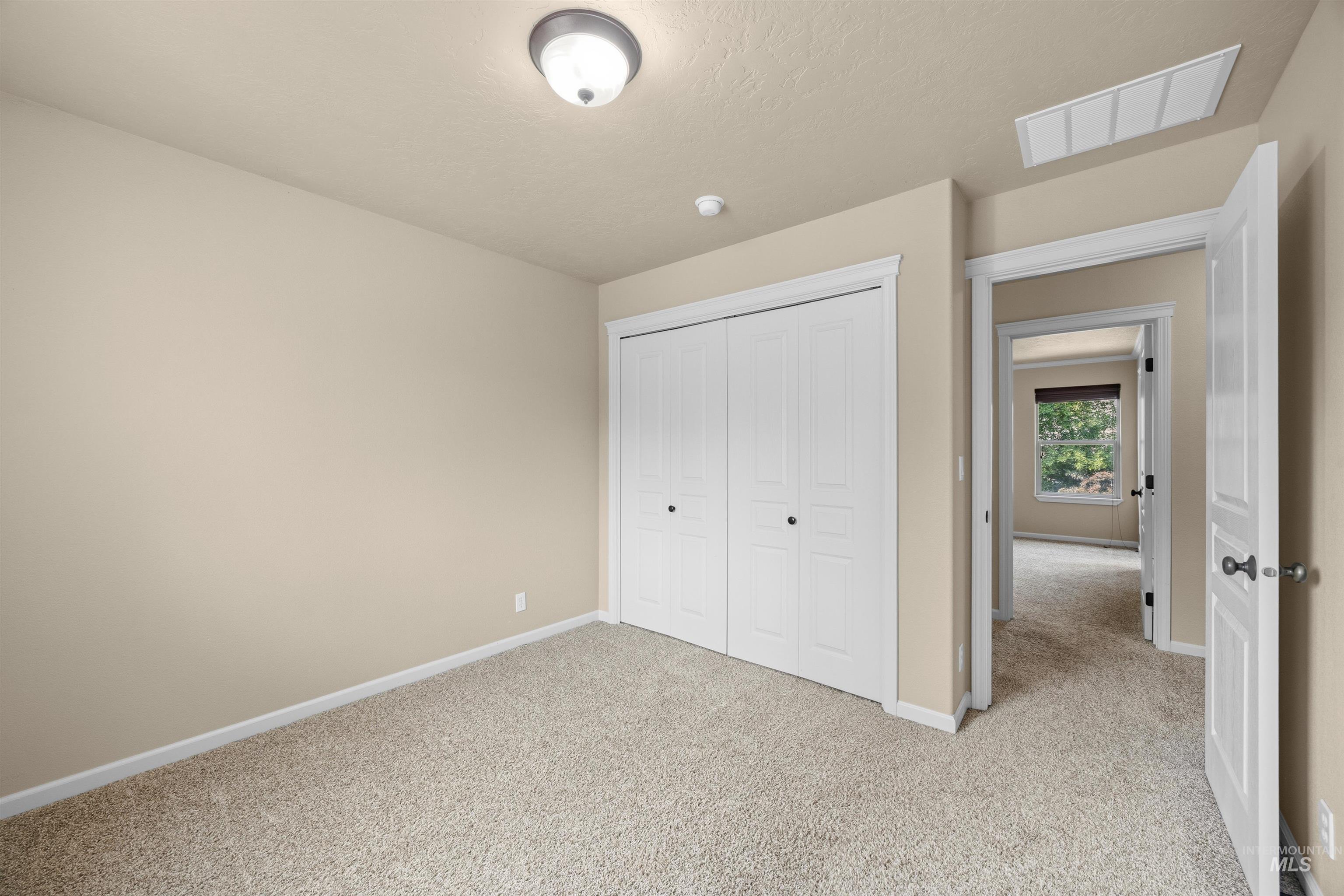 2548 E Omera Street Property Photo 33