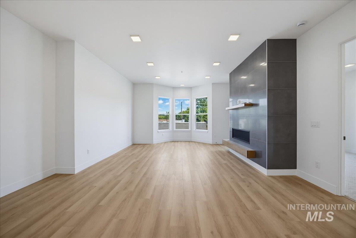 55 E State St Property Photo 1