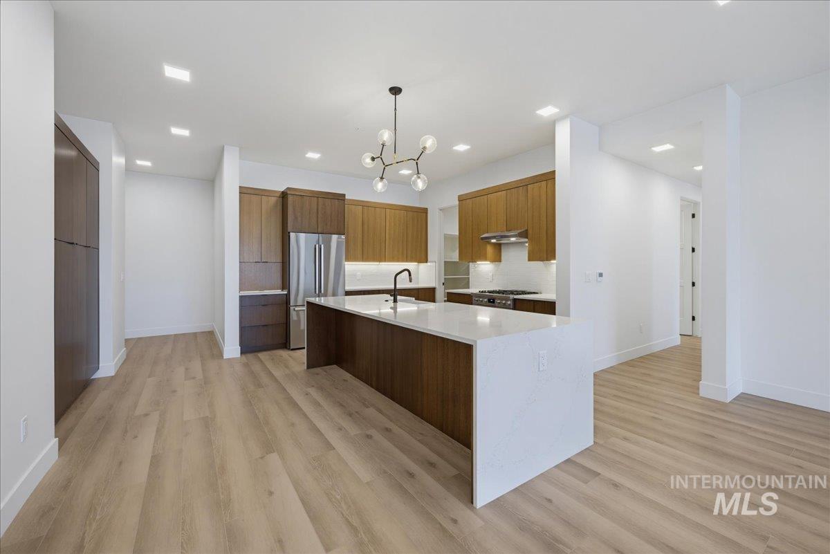 55 E State St Property Photo 4