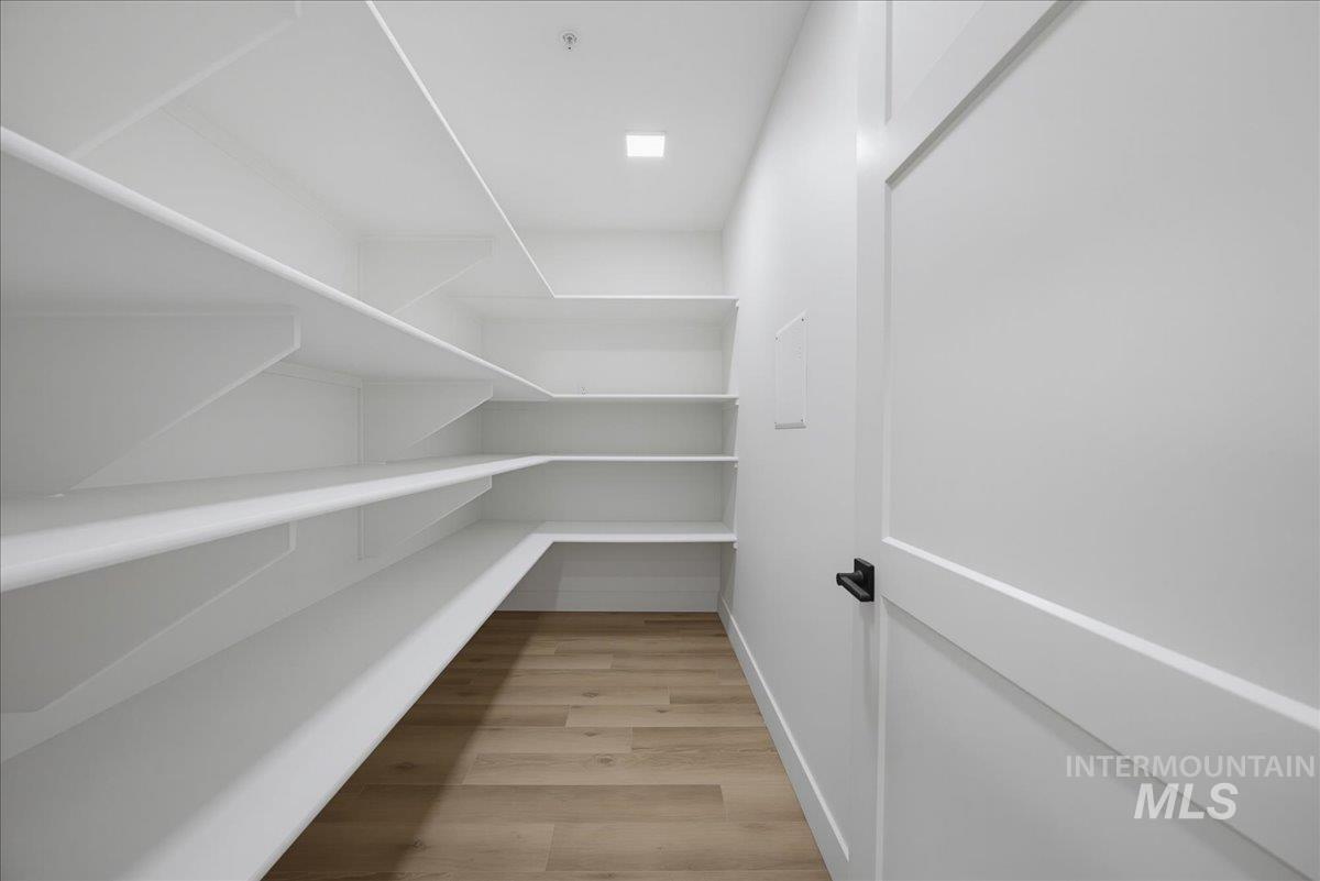 55 E State St Property Photo 9