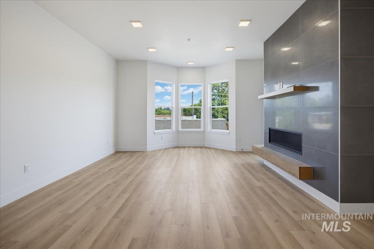 55 E State St Property Photo 10
