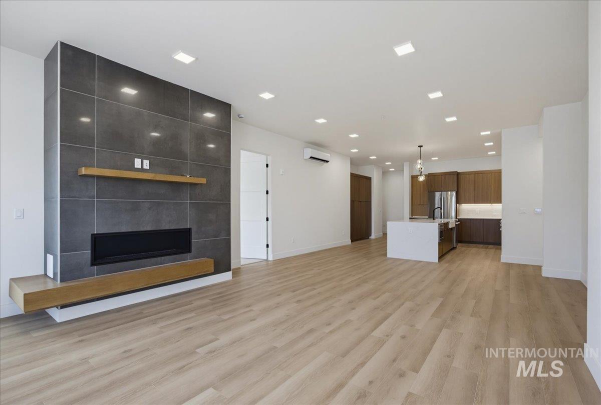 55 E State St Property Photo 11