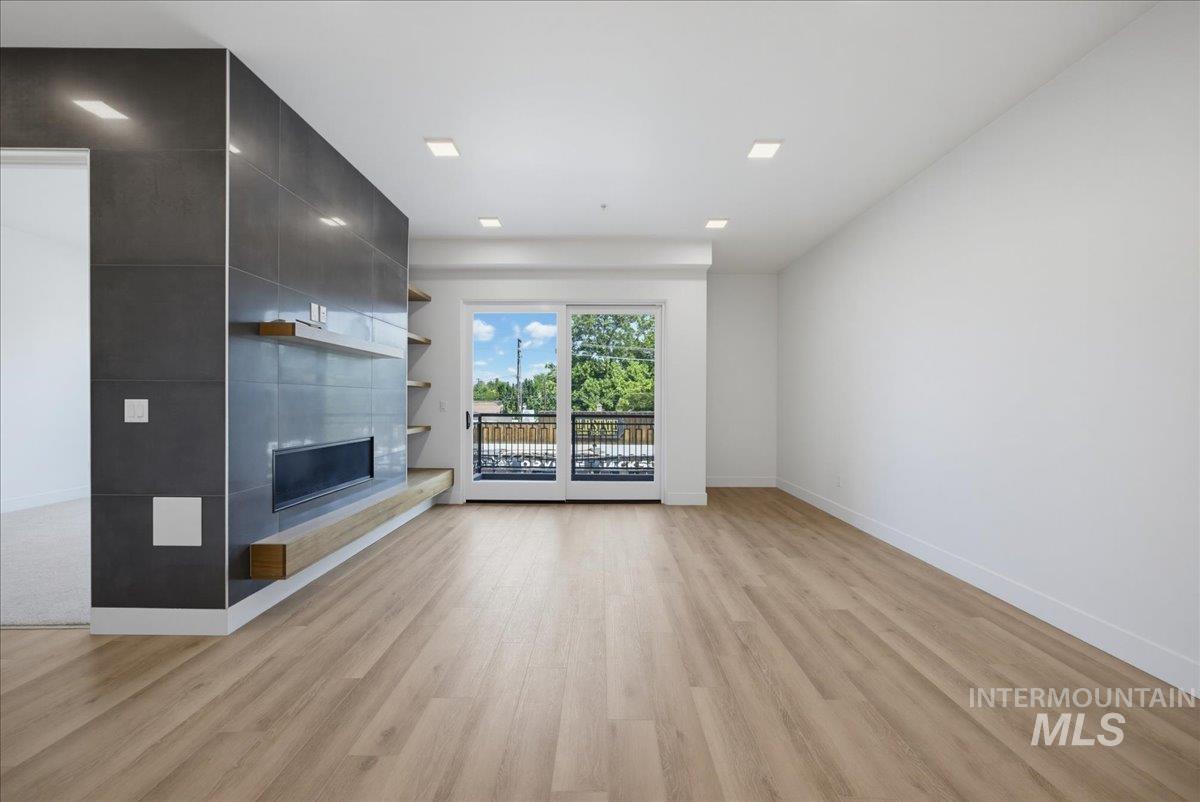 55 E State St Property Photo 4