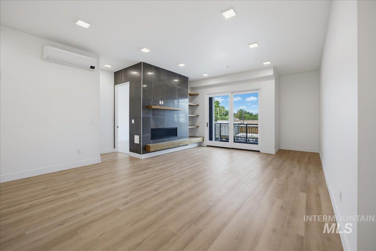 55 E State St Property Photo 11