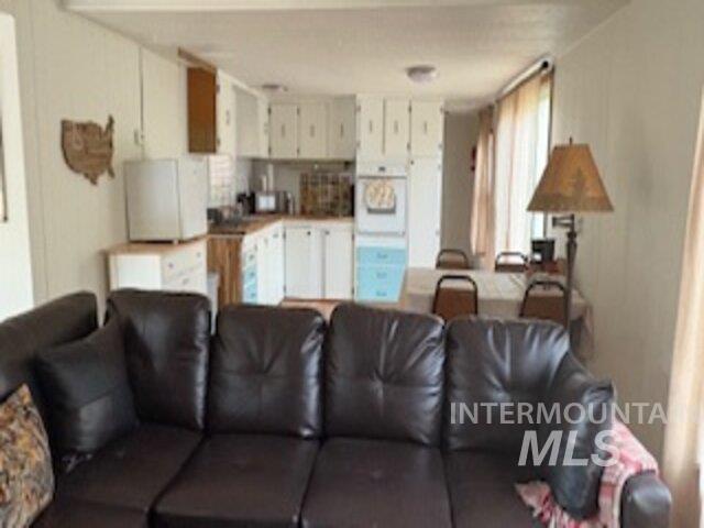 17 Shady Lane Property Photo 8