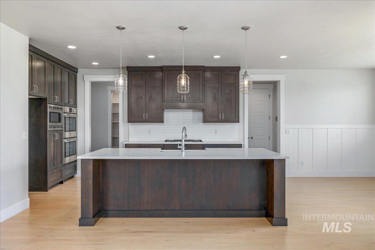 5893 N Vicenza Ave Property Photo 18