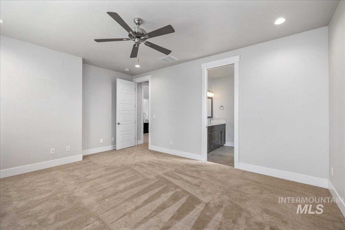 5893 N Vicenza Ave Property Photo 29