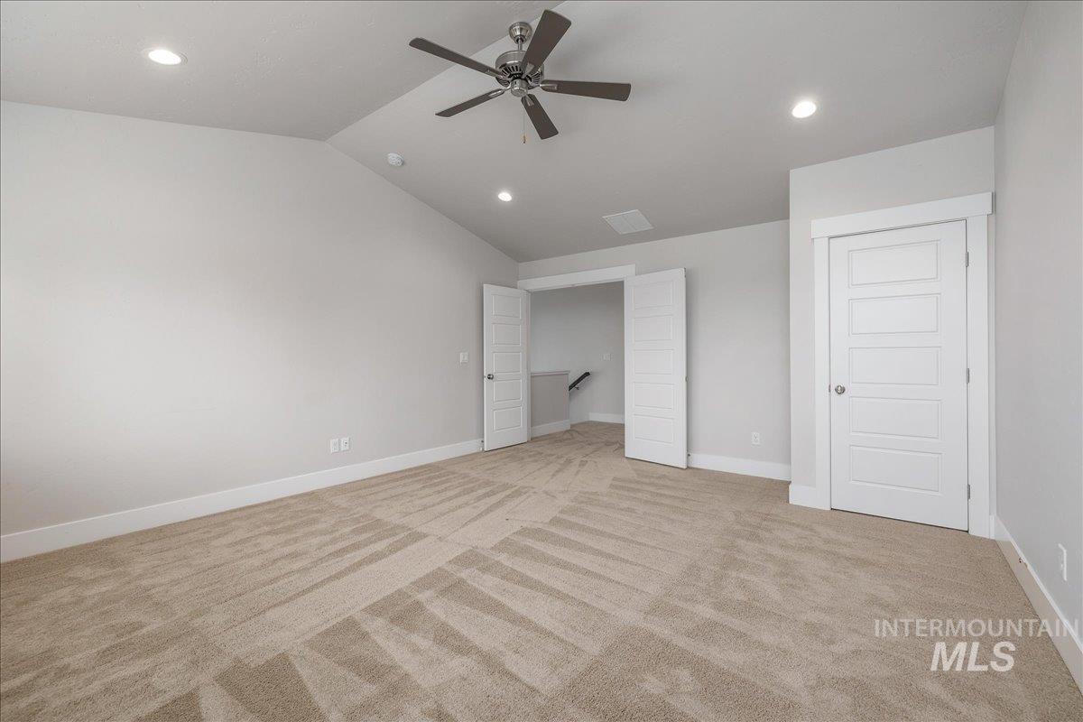 5893 N Vicenza Ave Property Photo 43