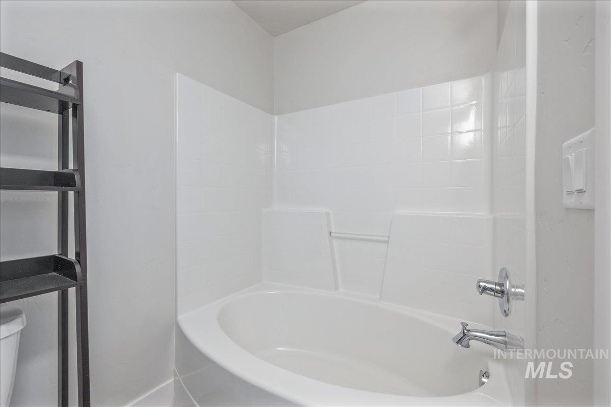 5893 N Vicenza Ave Property Photo 47