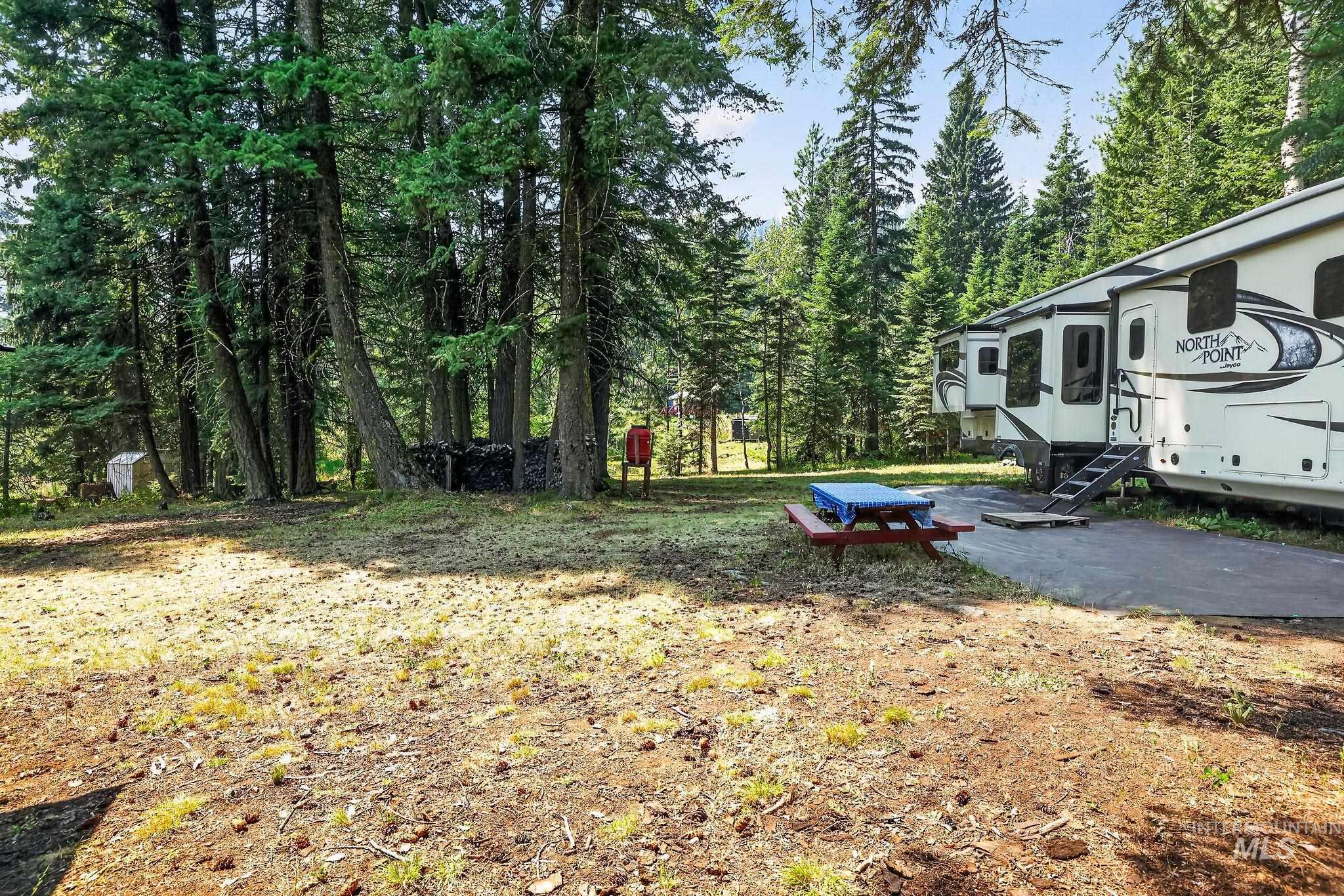 1677 Aspen Trail Property Photo 13