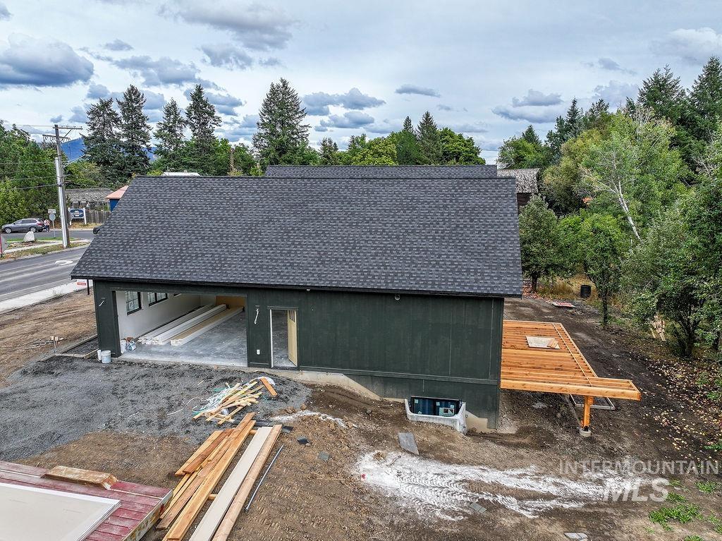 1062 N Mountain View Property Photo 5