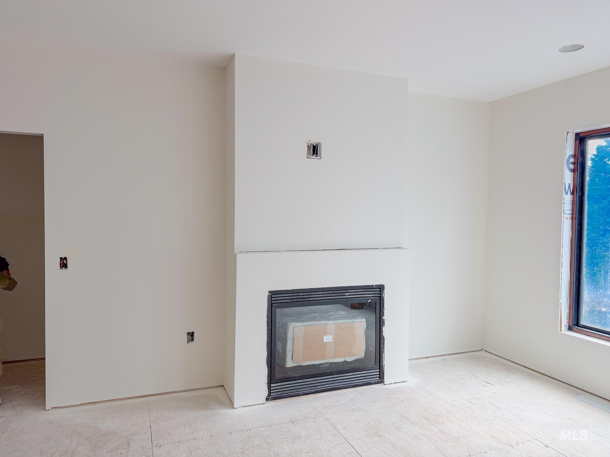 1062 N Mountain View Property Photo 7