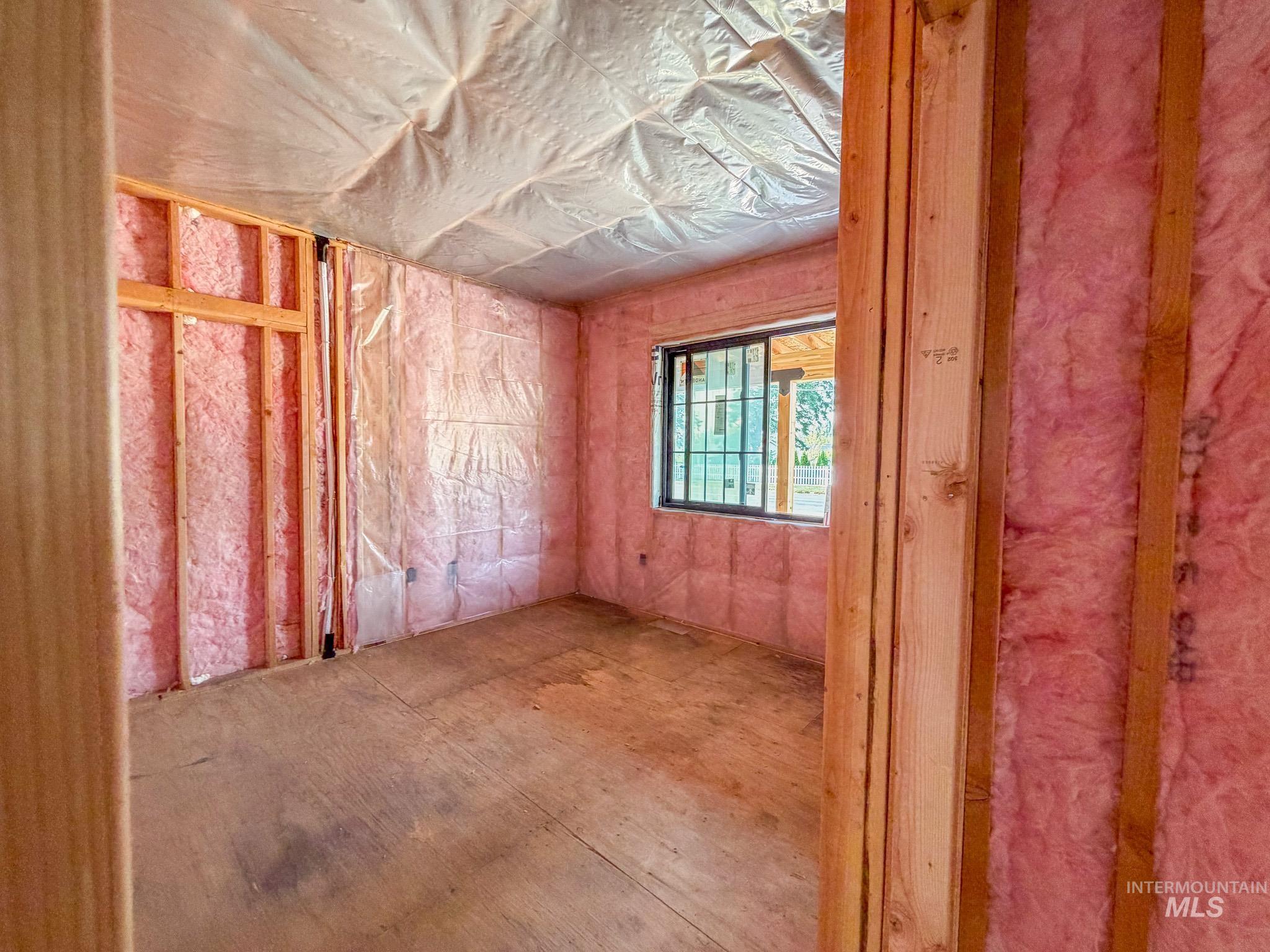 1062 N Mountain View Property Photo 11