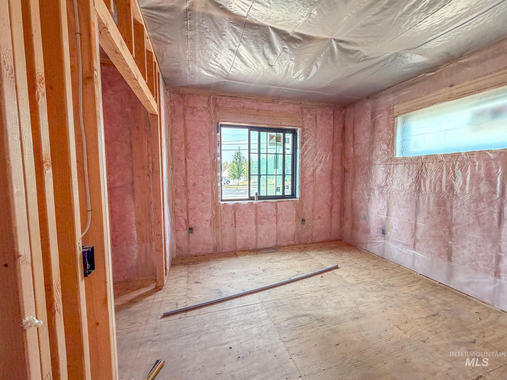1062 N Mountain View Property Photo 12