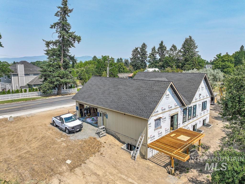 1062 N Mountain View Property Photo 17