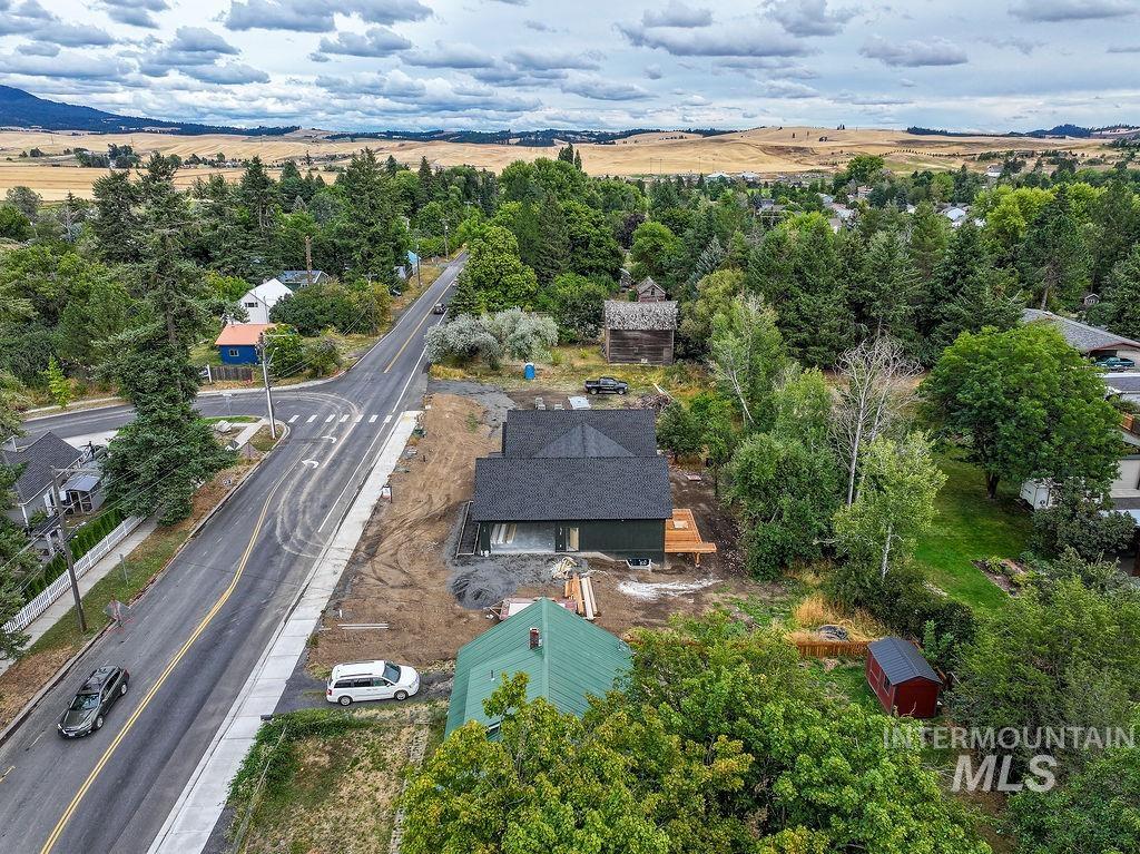 1062 N Mountain View Property Photo 23