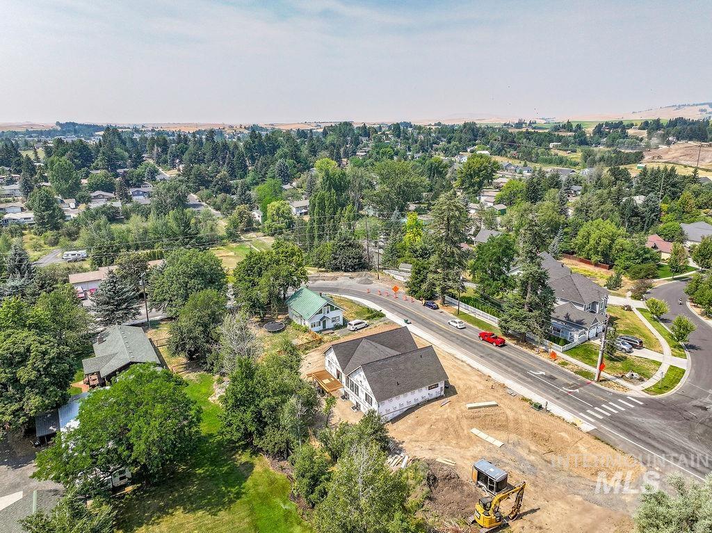 1062 N Mountain View Property Photo 24