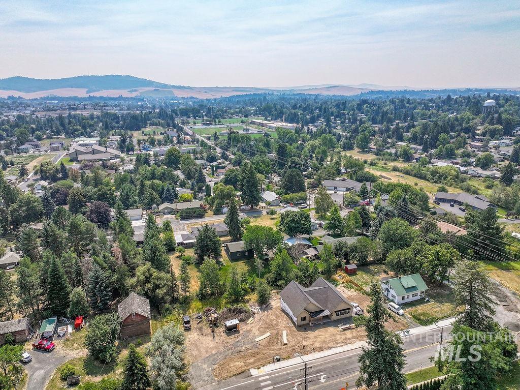 1062 N Mountain View Property Photo 26