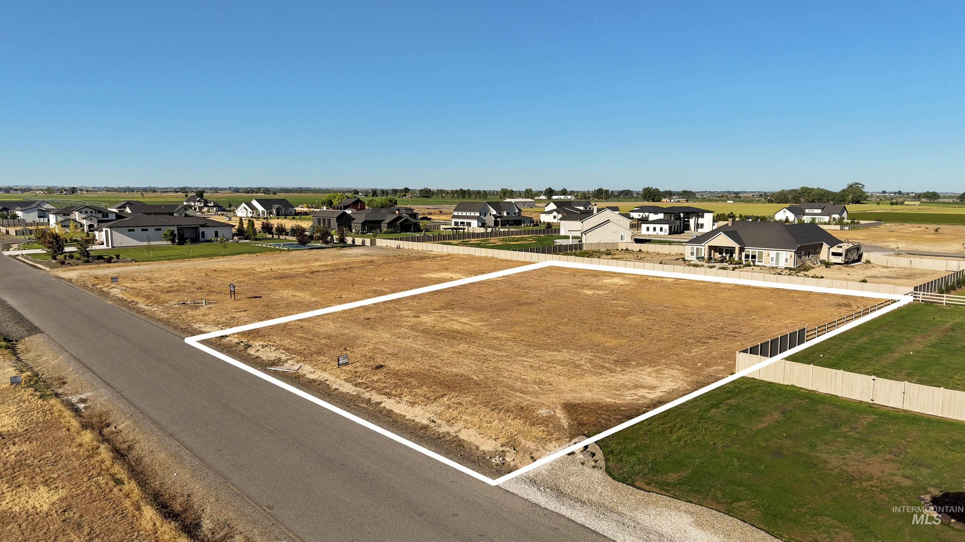 4227n 2754e Property Photo 1