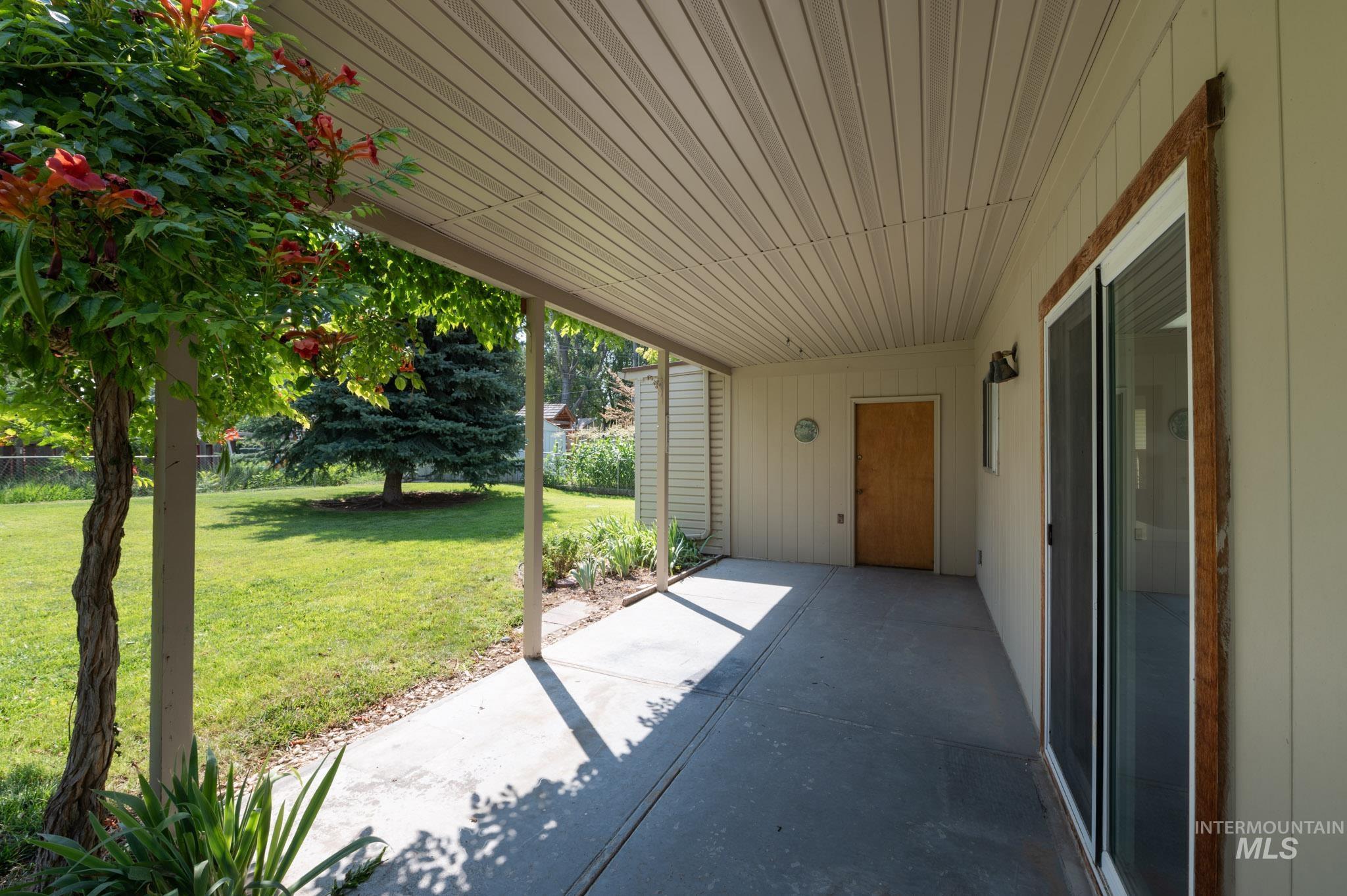818 N Sunrise Blvd. Property Photo 32