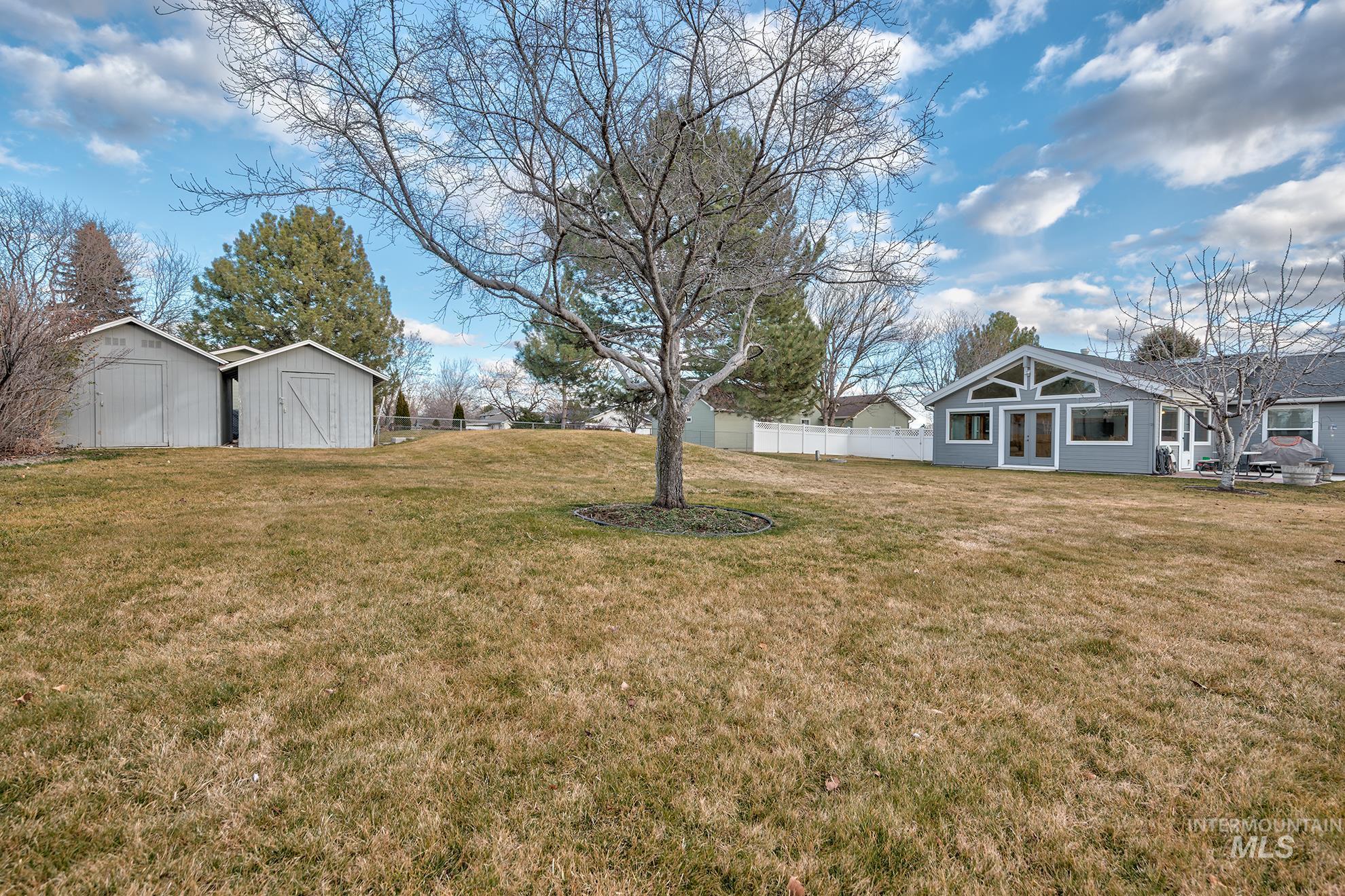 5710 Howard Ln Property Photo 27