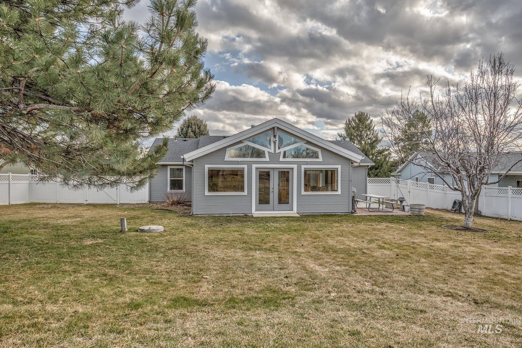 5710 Howard Ln Property Photo 30