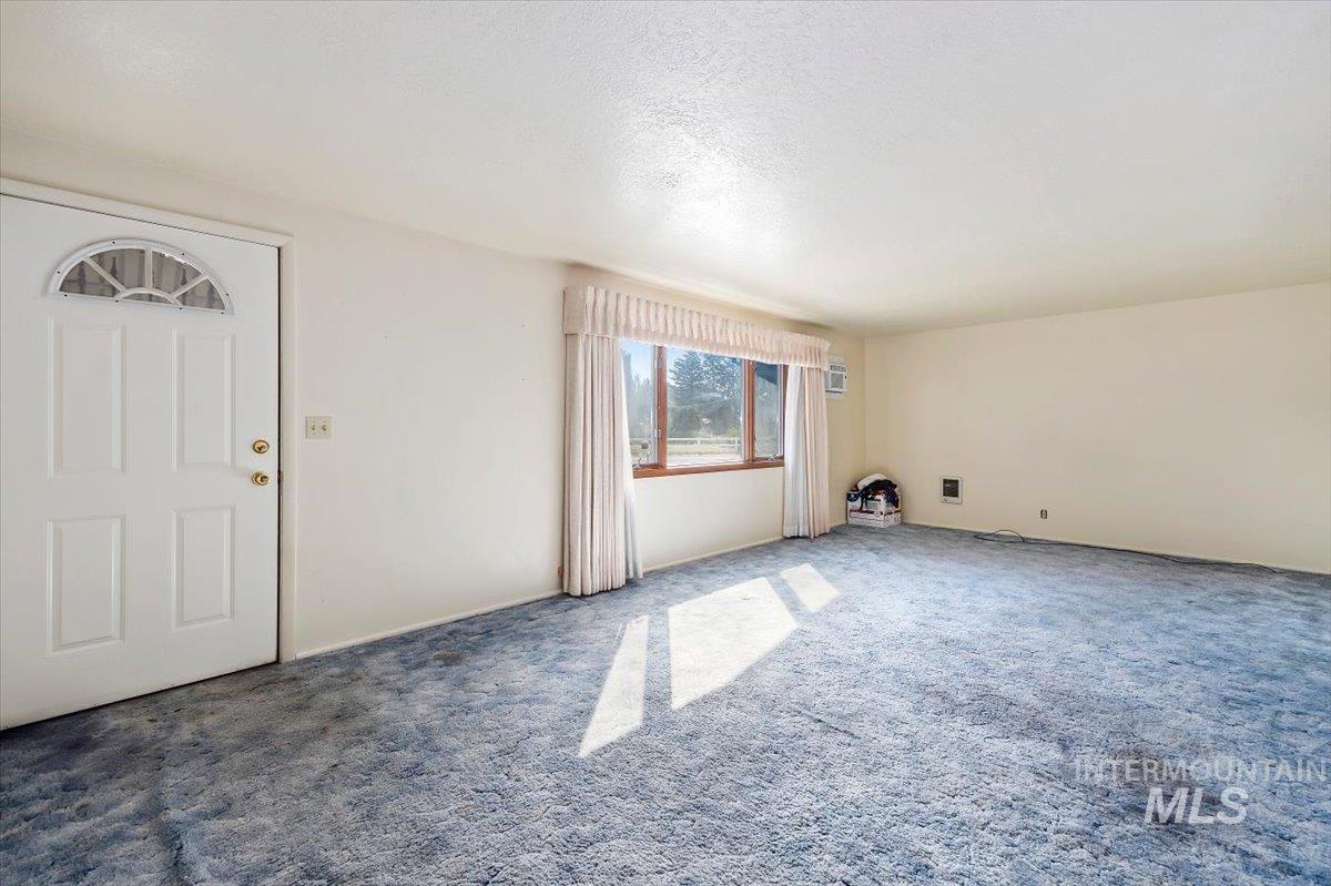 1623 H Street Property Photo 4