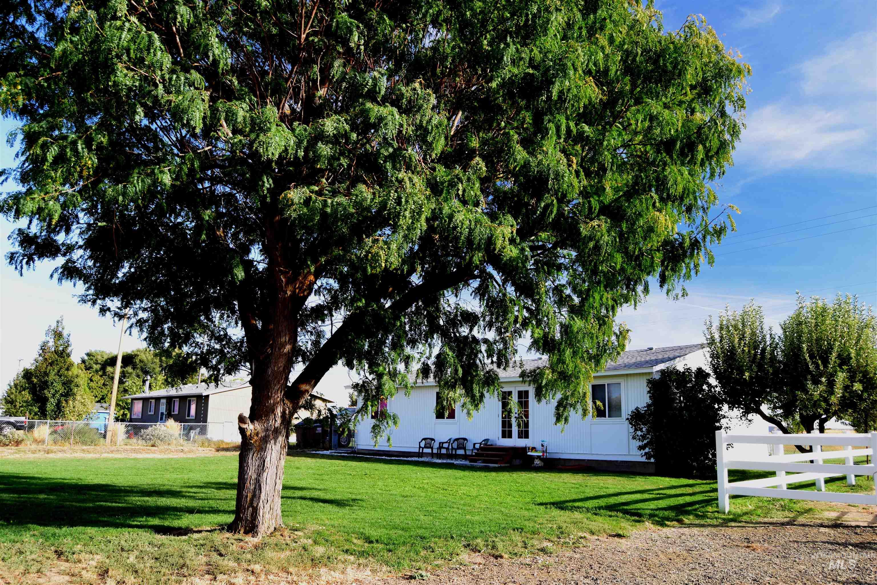 5654 Hillview Rd. Property Photo 5