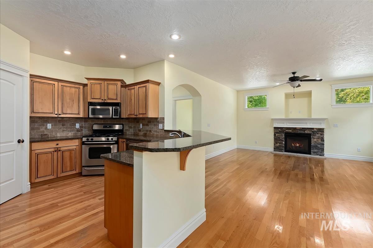 3968 N Quenzer Way Property Photo 6
