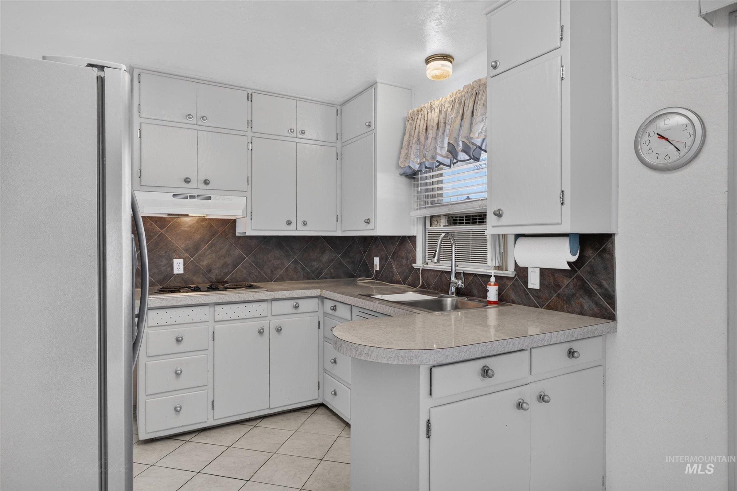 1119 Meadowbrook Ln Property Photo 14