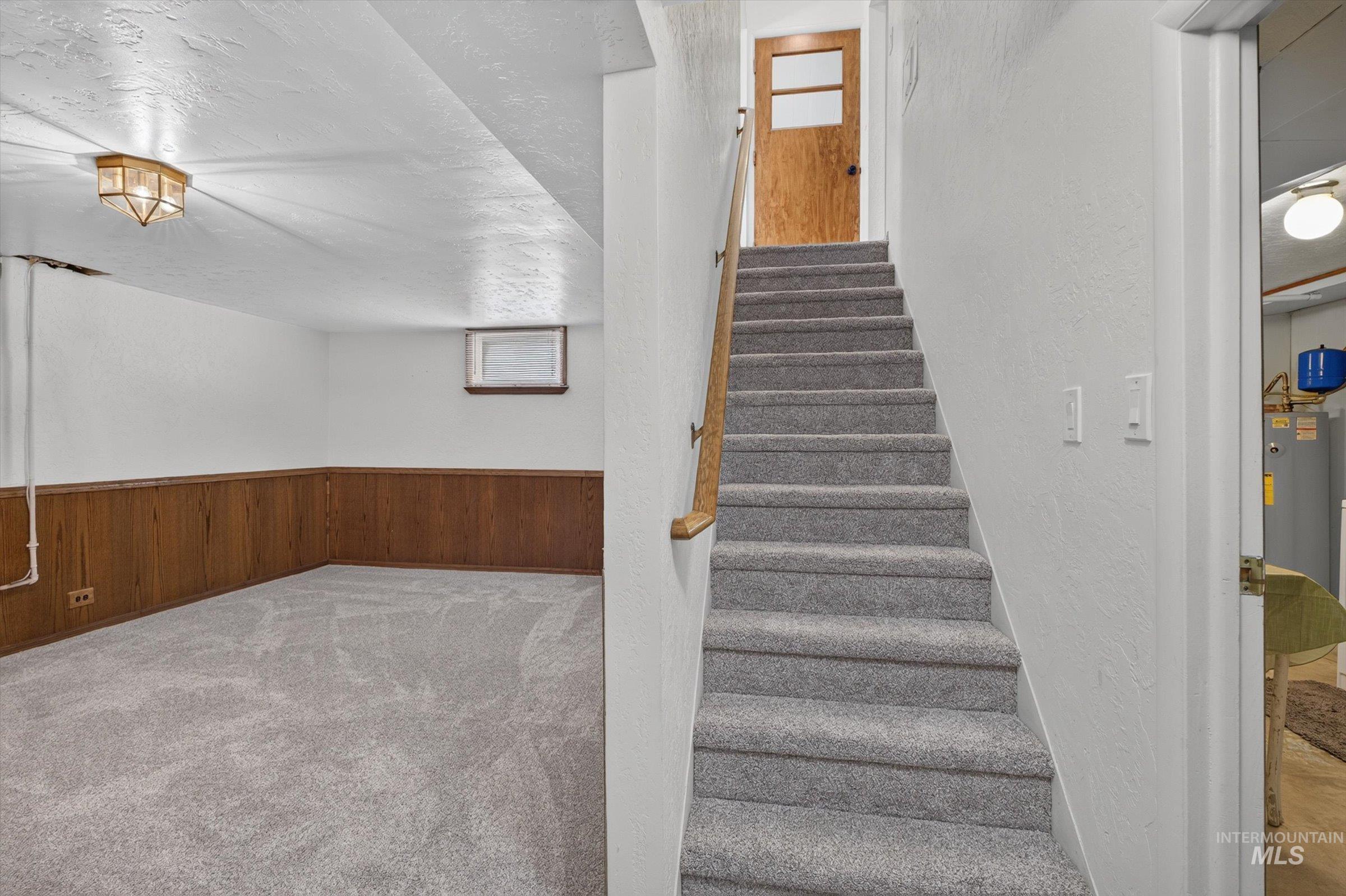1119 Meadowbrook Ln Property Photo 23